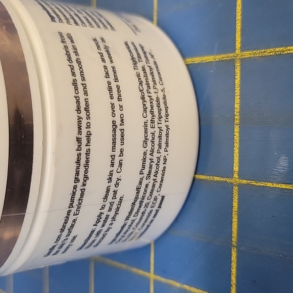 DRMTLGY Microdermabrasion Scrub Renew Exfoliate/soften 57g New Sealed Jar - Picture 2 of 5